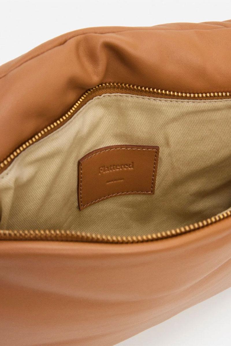 FLATTERED Pochette PIA Pillow clutch - Leather Camel 