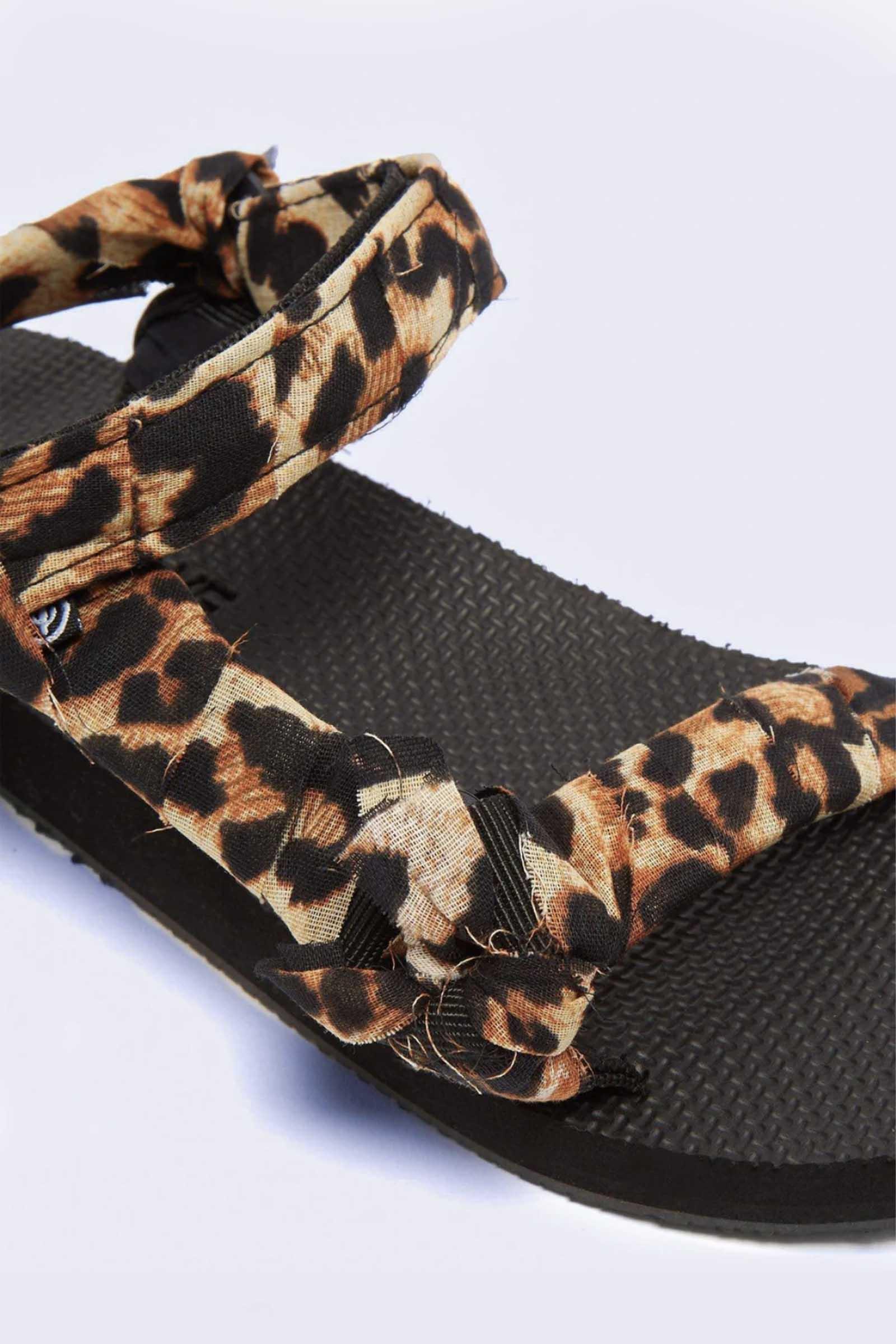 ARIZONA LOVE TREKKY Sandals - Leopard Print 